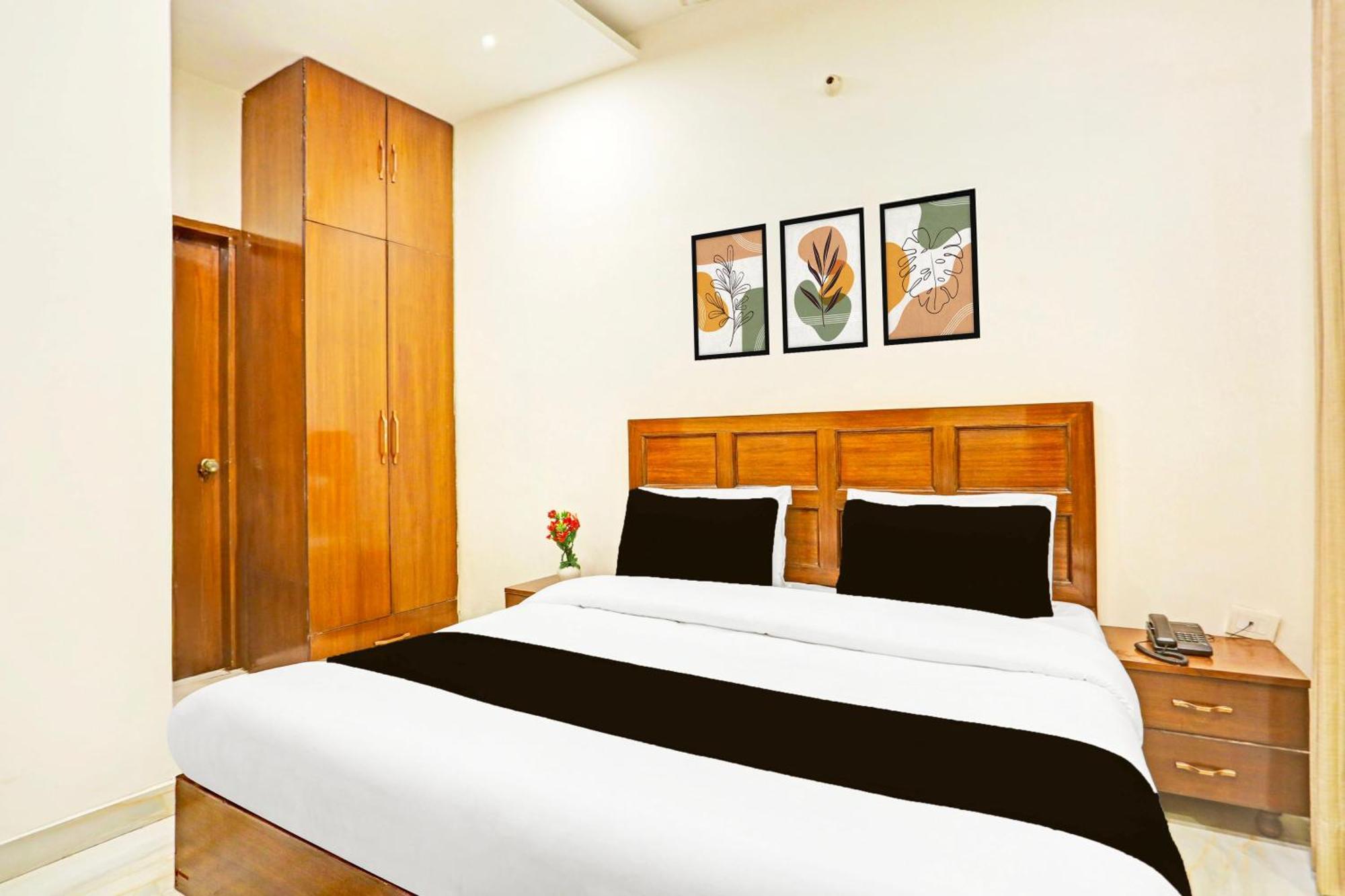 Super Hotel O Sector 45 Formerly Manyavar Chandīgarh Εξωτερικό φωτογραφία